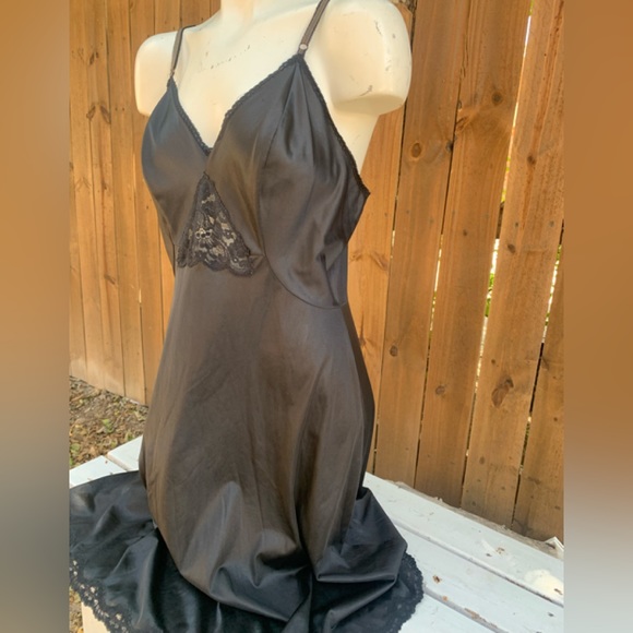 Vintage Black Lace full slip size M. - Picture 2 of 13